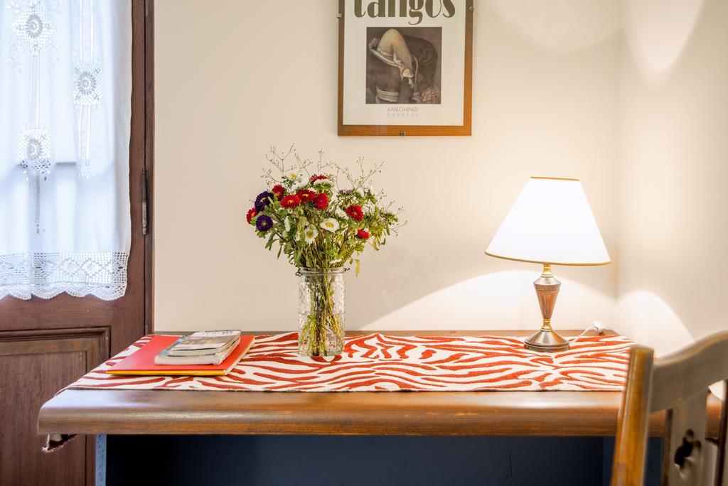 Lina'S Tango Guesthouse Buenos Aires Phòng bức ảnh